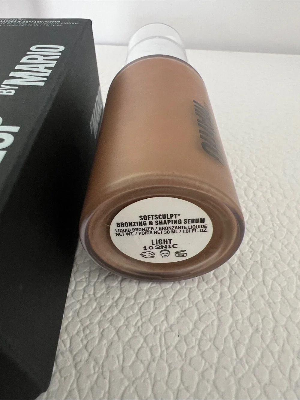 Makeup By Mario SoftSculpt Bronzing & Shaping Serum in Light.